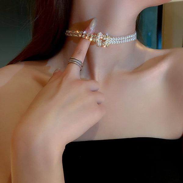 Delphine Pearl Choker