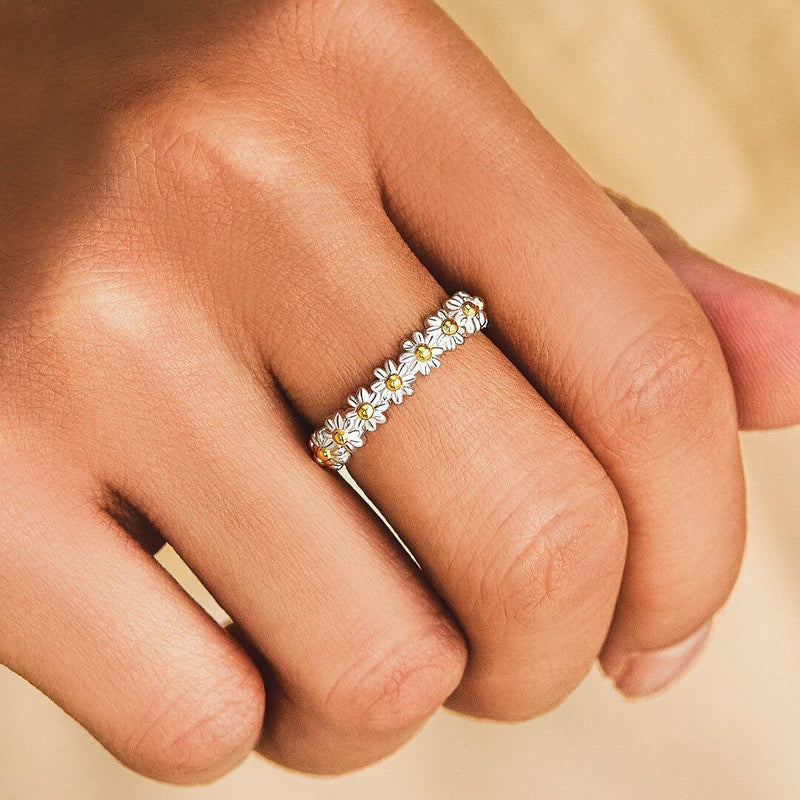 Dahlia Daisy Ring