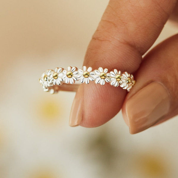 Dahlia Daisy Ring