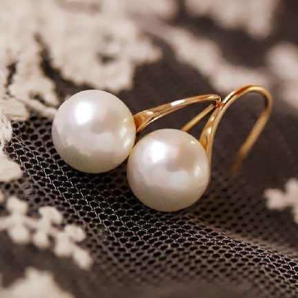 Vivienne Pearl Earrings