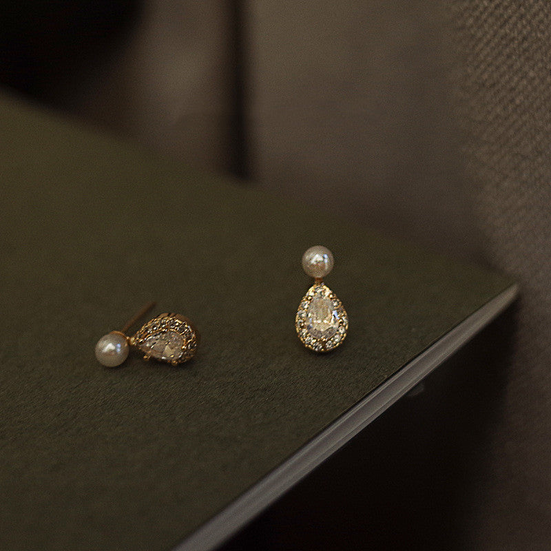 Noémie Pearl Drop Earrings