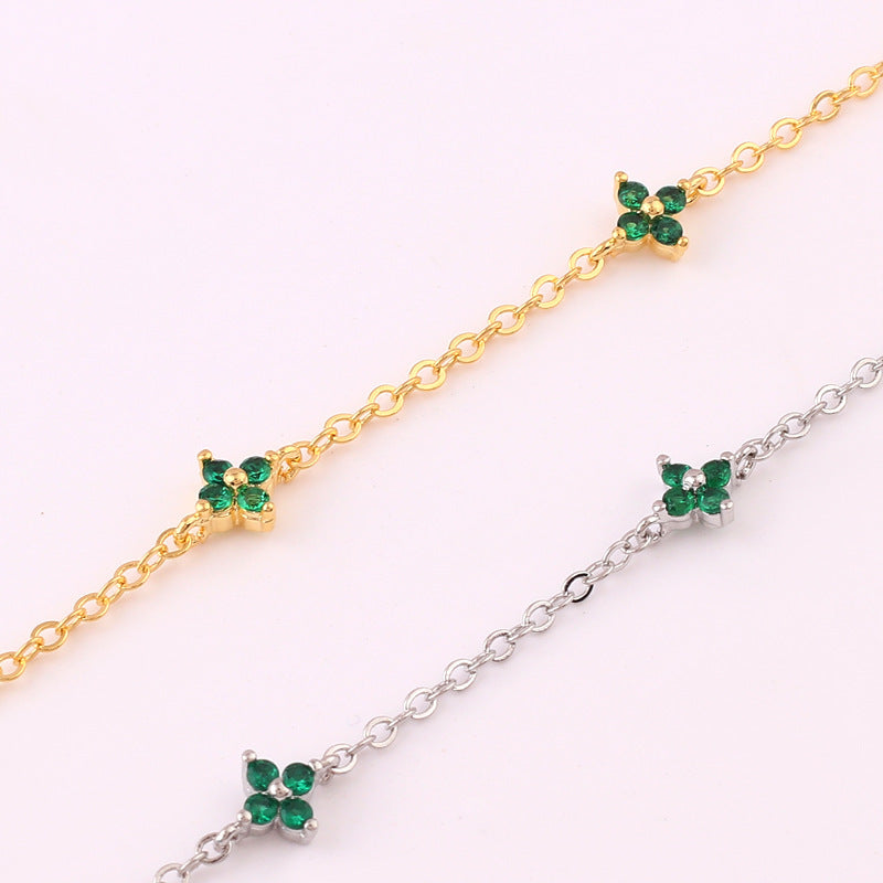 Evina Petite Bloom Necklace