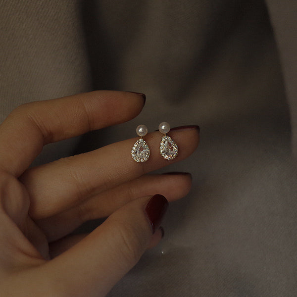 Noémie Pearl Drop Earrings