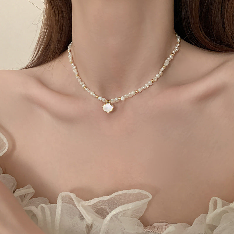 Luniva Pearl Pendant Necklace