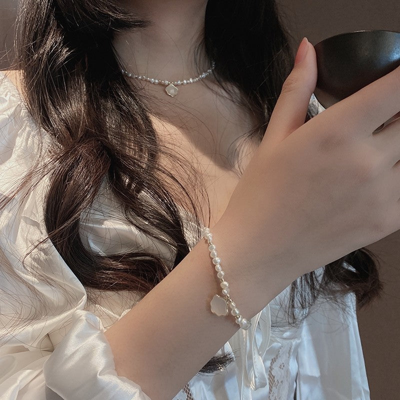 Luniva Pearl Bracelet