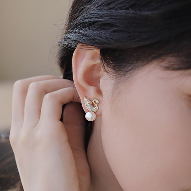 Aveline Swan Stud Earrings