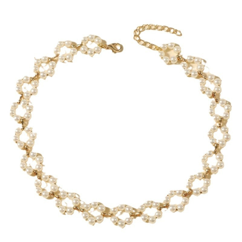Evelia Pearl Wreath Necklace