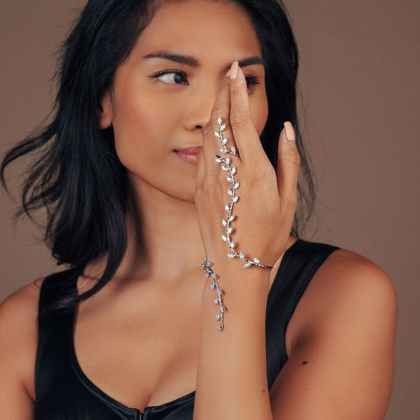 Sylva Vine Hand Chain