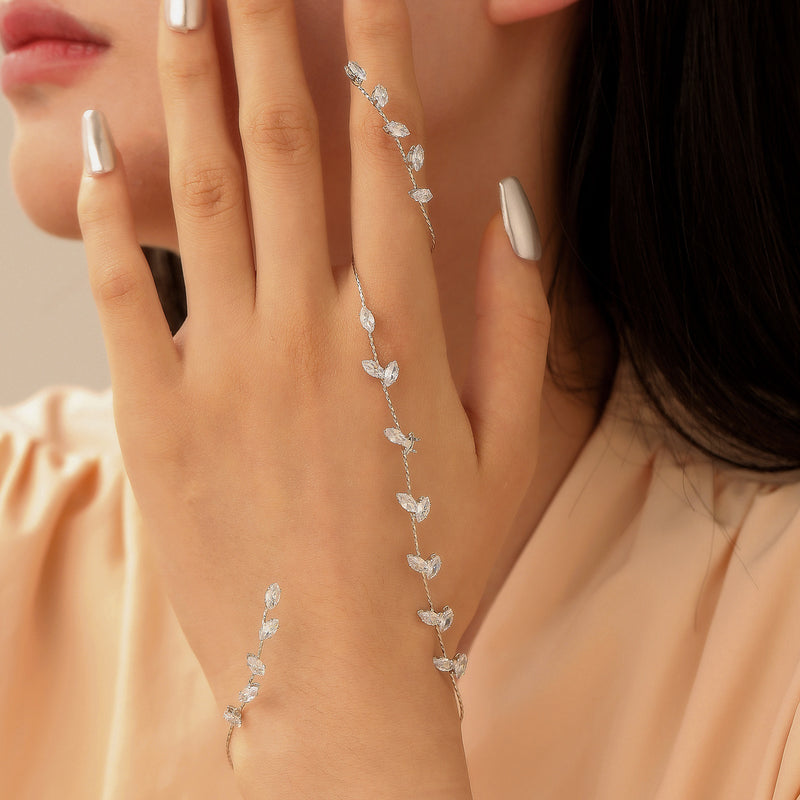Elysia Leaf Finger Chain
