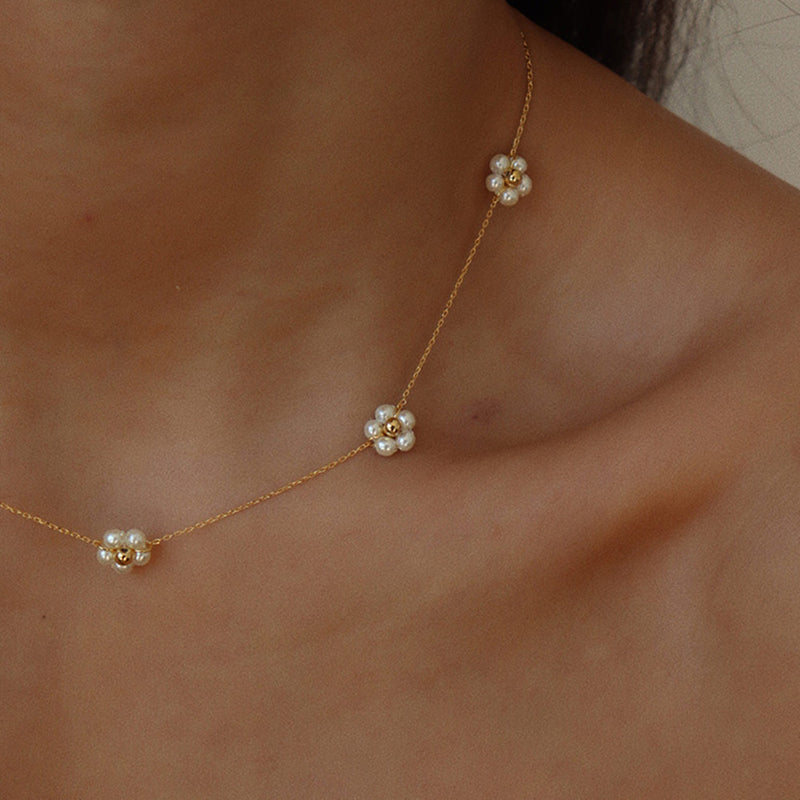 Lunara Pearl Bloom Necklace