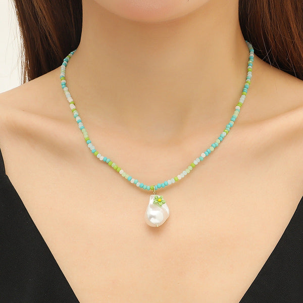 Isla Bloom Pearl Necklace