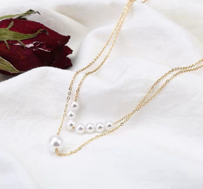 Amélie Layered Pearl Necklace
