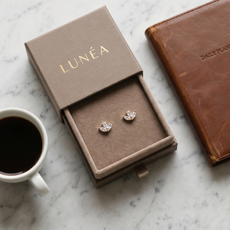 Aveline Focus Earrings